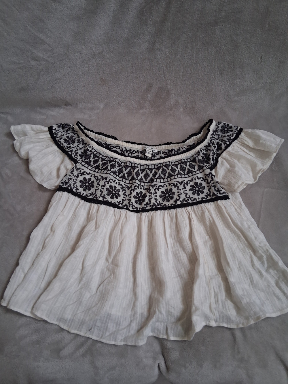 American Eagle Outfitters White Off-Shoulder Top with Black Embroidery